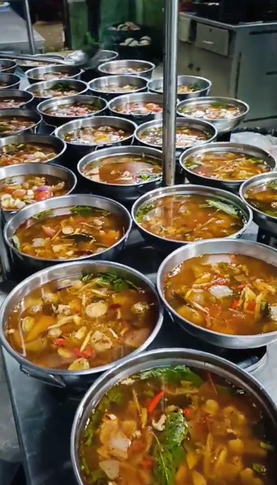 กุ้งแม่น้ำกับกุ้งก้ามกราม