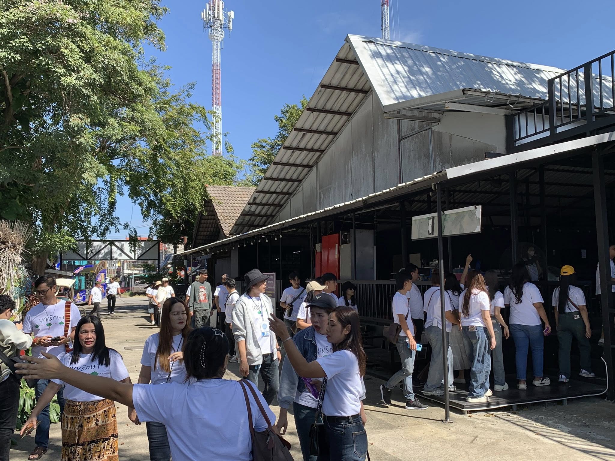 กุ้งแม่น้ำกับกุ้งก้ามกราม