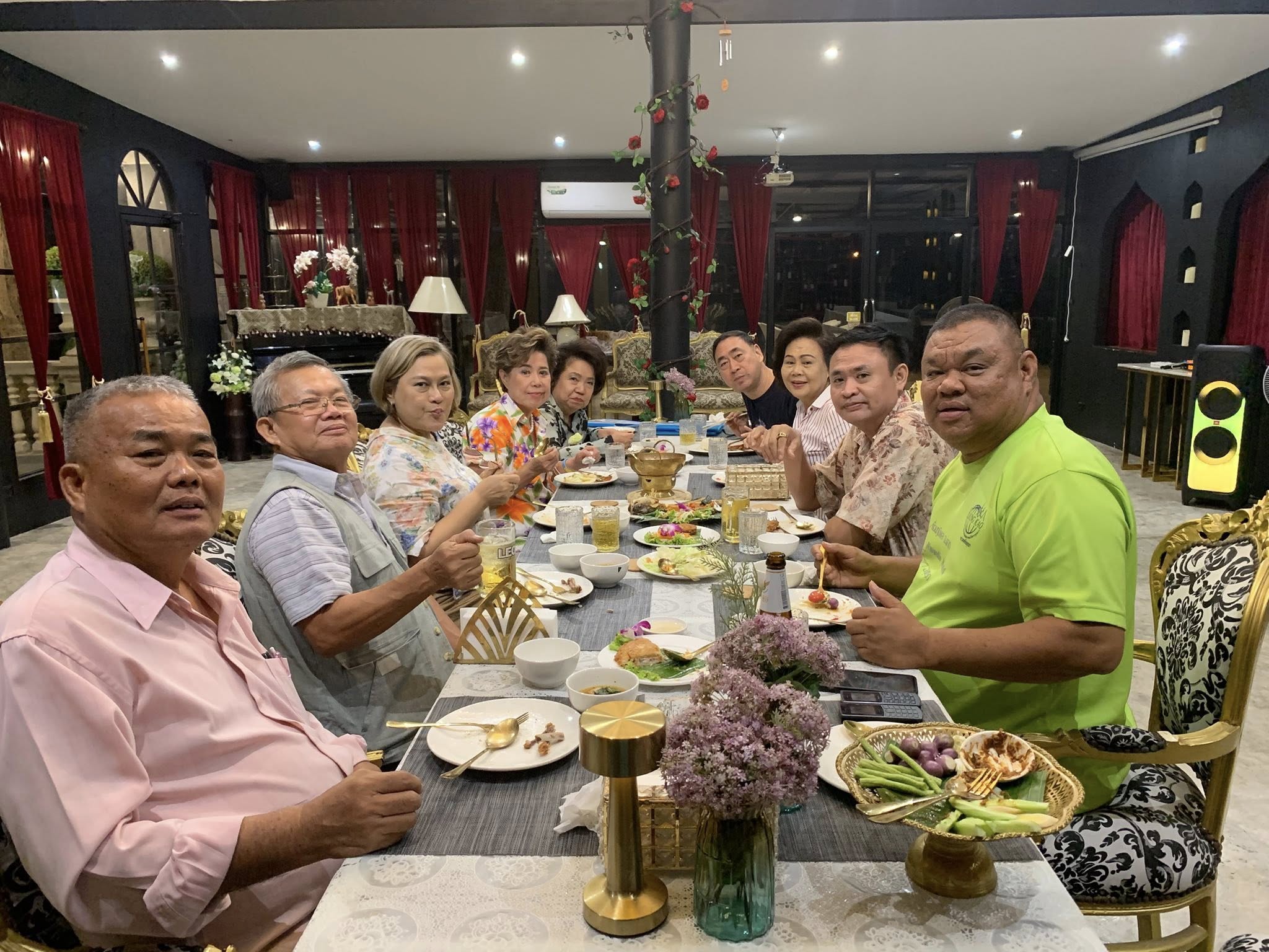 กุ้งแม่น้ำกับกุ้งก้ามกราม